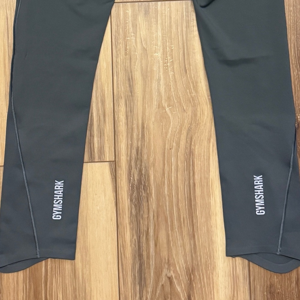 Gymshark Speed Leggings - charcoal grey
Gymshark | Size: small - Picture 5 of 9
